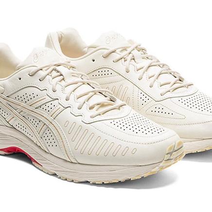 ASICS最新运动鞋，科技舒适完美结合