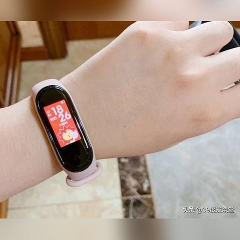 智能穿戴新宠，全方位智能手环，引领时尚潮流之选