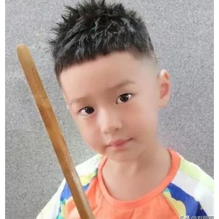最新幼儿男发型，时尚潮流与实用结合之美