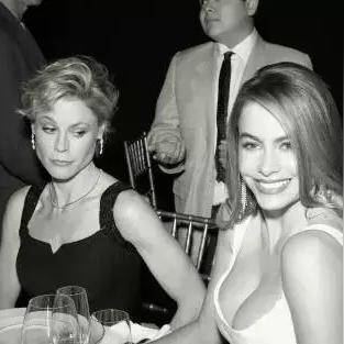 最新美剧好评解析与观众反响热议