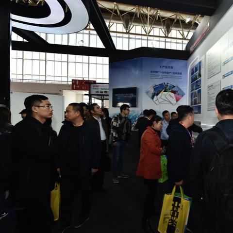 科技与艺术融合的影视墙新趋势，未来影视墙展望