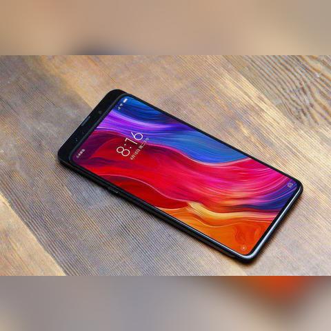 科技与美学的融合，最新超薄滑盖手机亮相