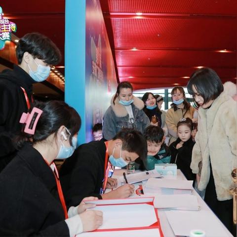 男孩幼儿舞蹈获奖佳作，星光之旅闪耀时刻