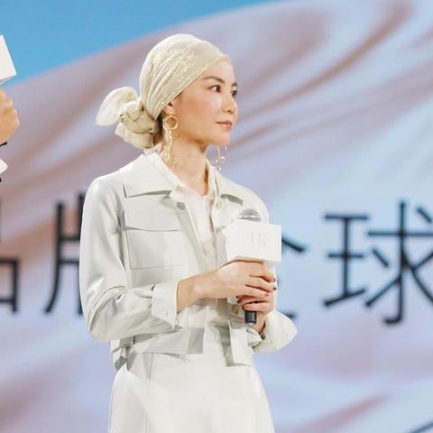 王菲最新照片曝光，时光美人风采依旧