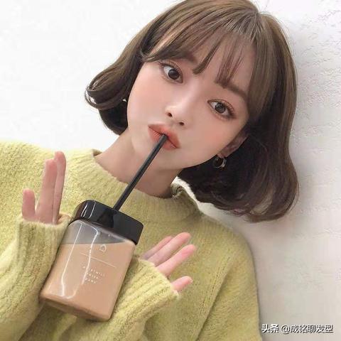 最新女子短发流行趋势，时尚简约与个性融合