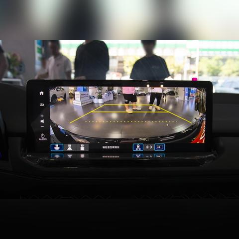 科技与未来融合，2025最新手机亮相