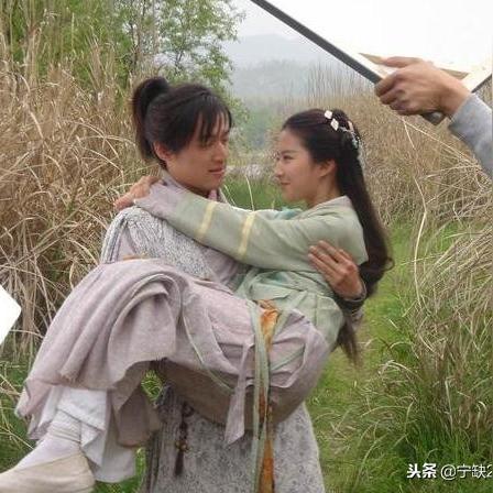 周笔畅全新单曲掀起音乐风暴，数据见证非凡魅力