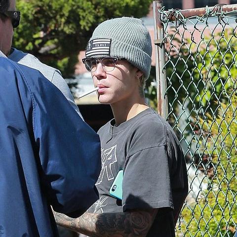 贾斯丁比伯最新图片解析，潮流引领的时尚演变