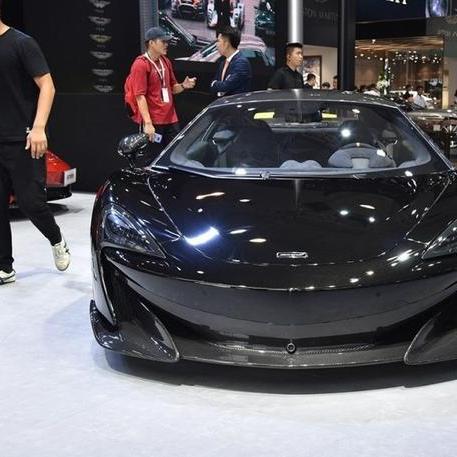 科尼塞克新款，性能与设计的完美融合