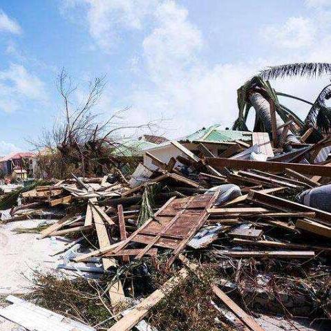 台风厄玛最新动态更新