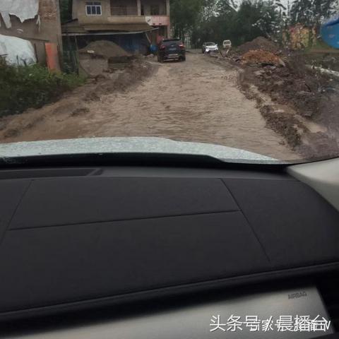 达川麻梁路建设最新进展