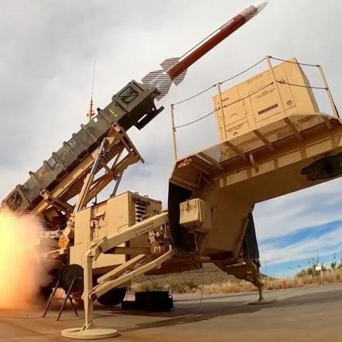 中国军事动态与萨德系统，国防实力坚定展现